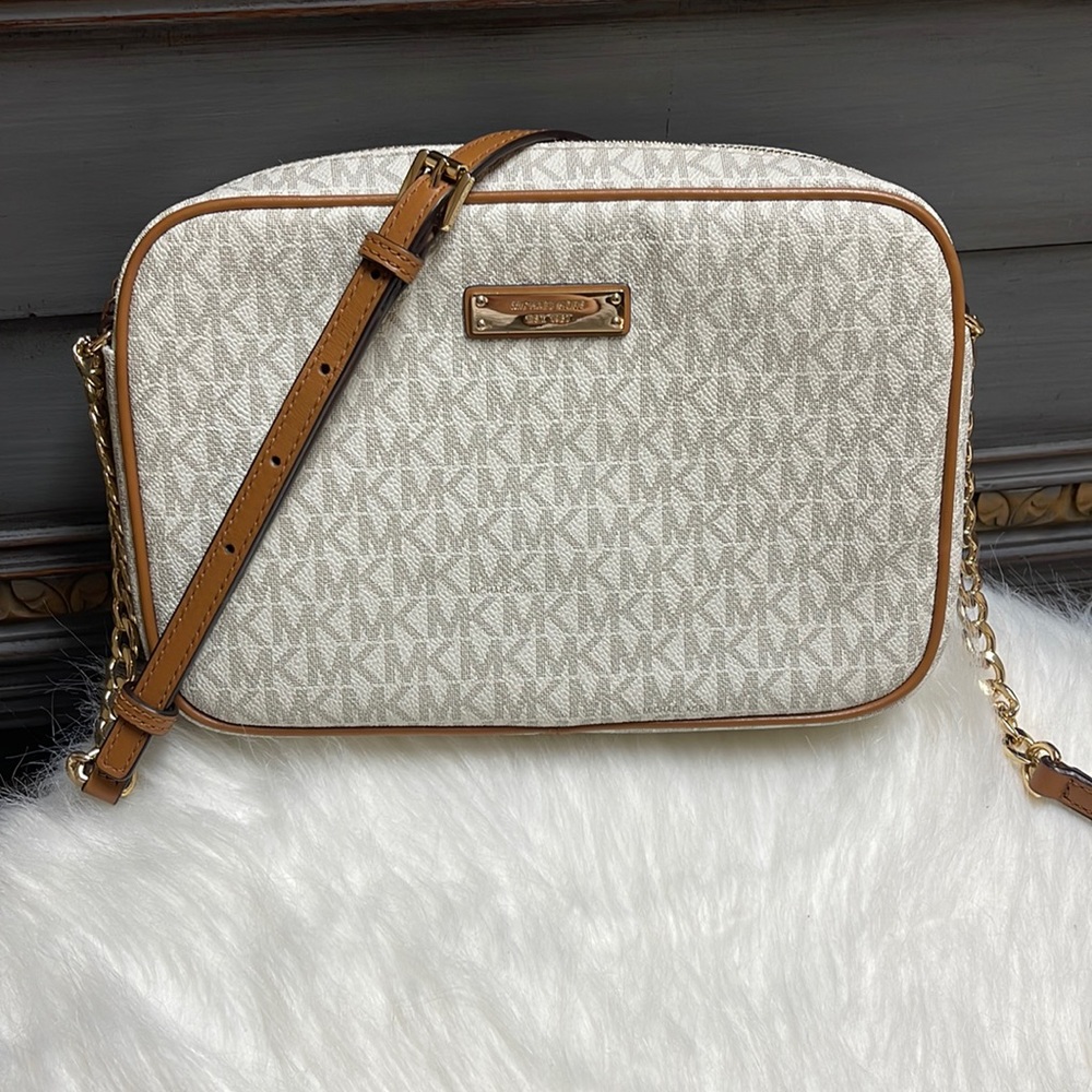 Michael Kors crossbody